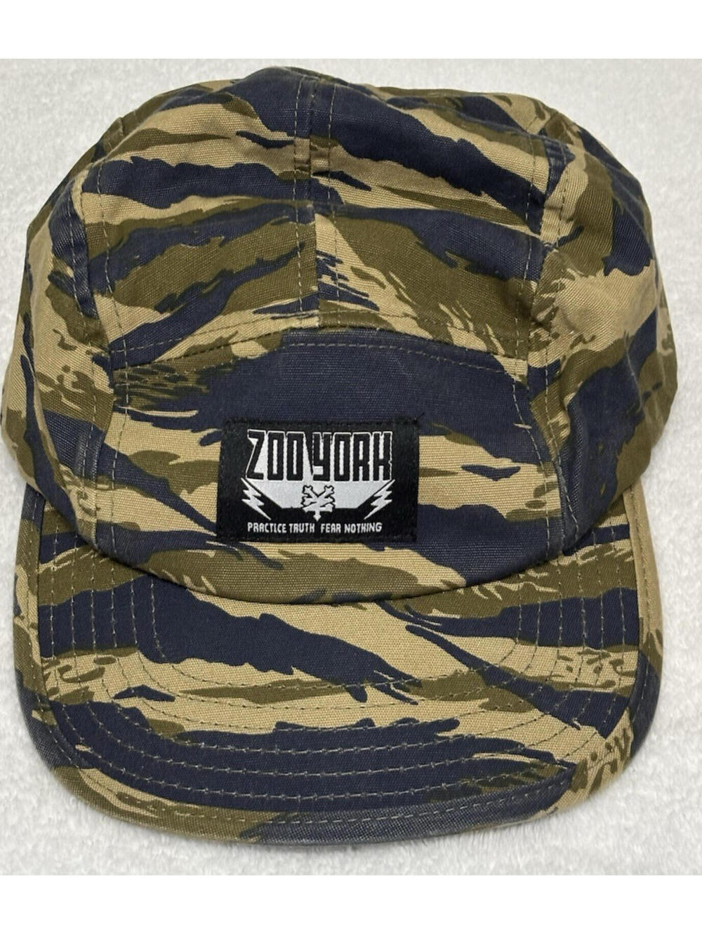 ZOO YORK Camo Hat OS Practice Truth, Fear Nothing || pre-owned